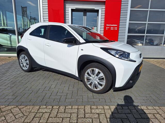 Toyota AYGO X 1.0 VVT-i MT Play