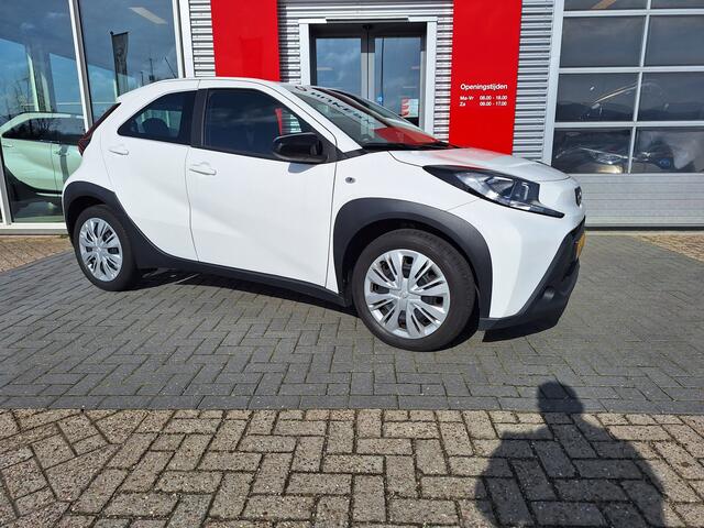 Toyota AYGO X 1.0 VVT-i MT Play