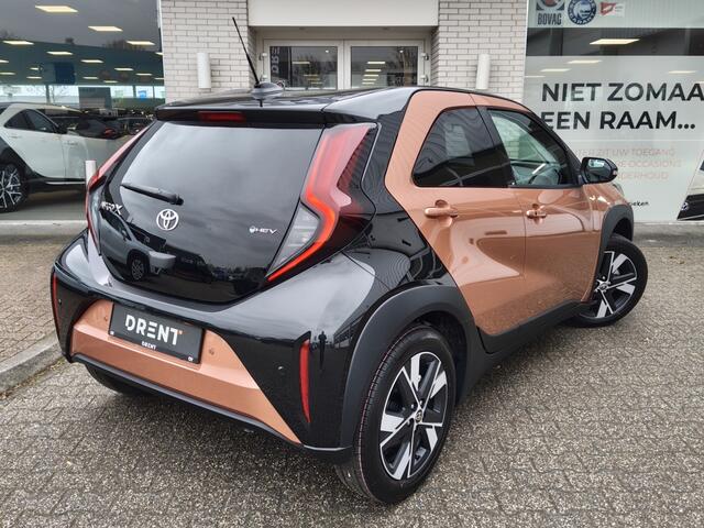 Toyota AYGO X Hybrid 115 Pulse | Easy Pack | Stoelverwarming | Sensoren v/a