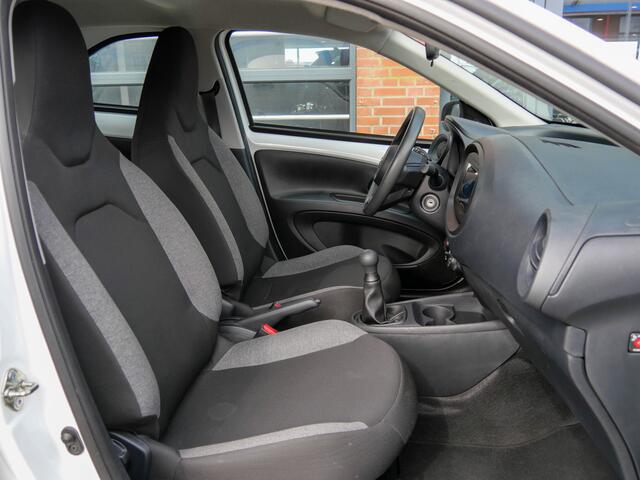 Toyota AYGO X 1.0 VVT-i MT | CRUISE CONTROL | CARPLAY |