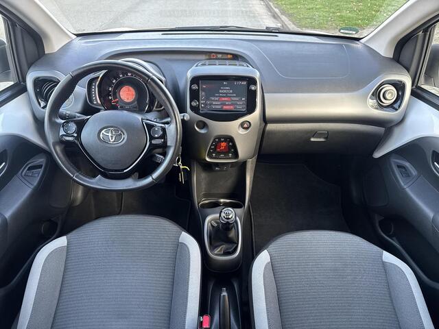Toyota AYGO 1.0 VVT-i x-joy | 06-10141018 Voor meer informatie