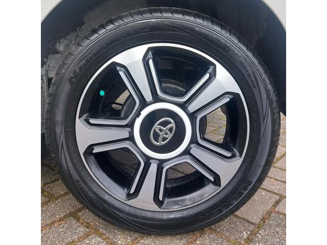 Toyota AYGO 1.0 VVT-i x-pose | Apple Carplay | Schuifdak