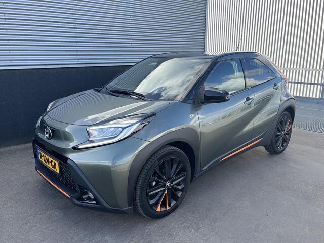 Toyota AYGO X 1.0 VVT-i S-CVT Limited Zeer lage KM stand! Parkeersensoren, JBL, achteruitrij camera, stoelverwarming, navigatie Apple CarPlay/Android Auto, NL-auto & automaat!