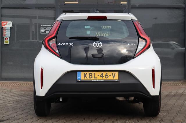 Toyota AYGO X Hybrid 115 play | LM Velgen | Stoelverwarming