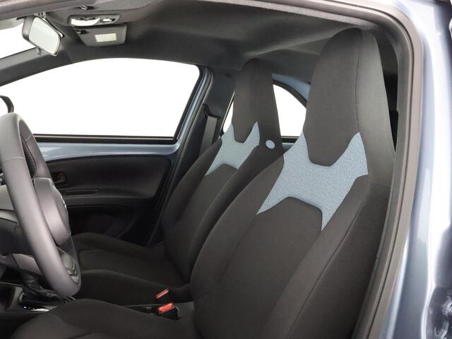 Toyota AYGO X Hybrid 115 Play | Adaptieve Cruise Control | Achteruitrij Camera | Apple Carplay & Android auto |