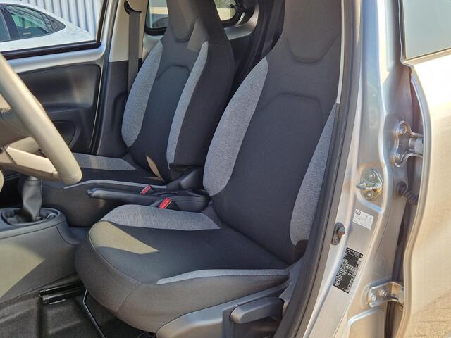 Toyota AYGO X 1.0 VVT-i MT first Camera | Stoelverwarming | Apple carplay Android auto