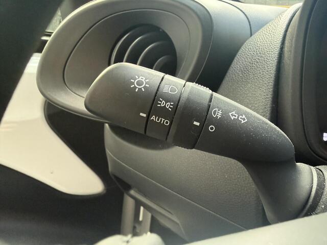 Toyota AYGO X 1.0 VVT-i S-CVT Play Carplay, Zwarte Velgen, Automaat, 1e eigenaar slechts 19814 KM