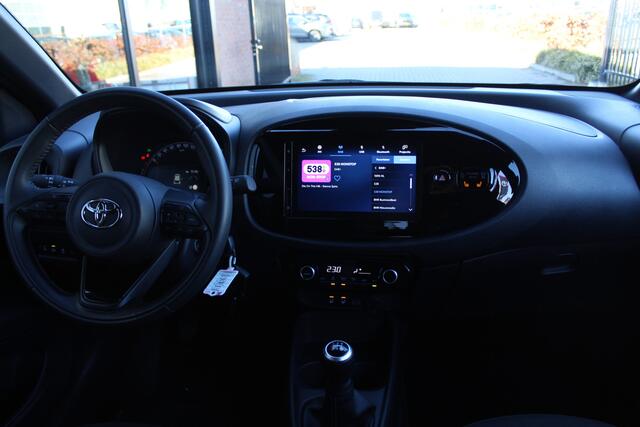 Toyota AYGO X 1.0 VVT-i MT x-First | Rijklaar | Stoelverw. | Clima | LED | Adap. cruise | Apple/Android | Camera