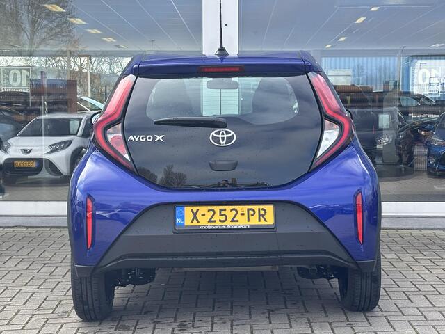 Toyota AYGO X 1.0 VVT-i MT Play