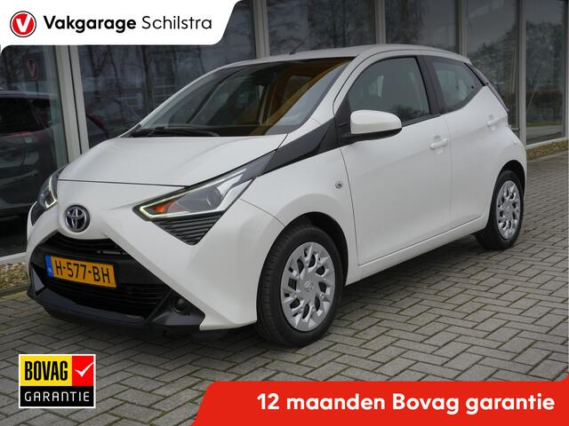Toyota AYGO 1.0 VVT-i x-play Automaat | CarPlay | Achteruitrijcamera | Airco