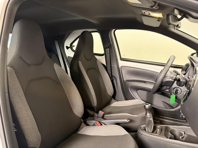 Toyota AYGO X 1.0 VVT-i MT Play | Apple Carplay | Achteruitrijcamera |