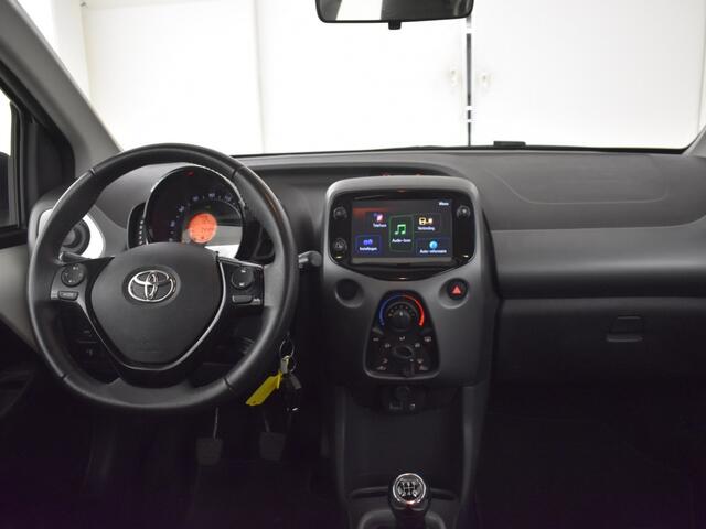 Toyota AYGO 1.0 VVT-i x-play | Carplay | Camera |
