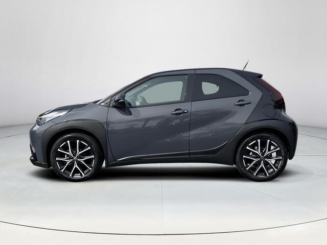 Toyota AYGO X Hybrid 115 GR Sport | Storm grey met zwart dak | Nieuw uit voorraad leverbaar |