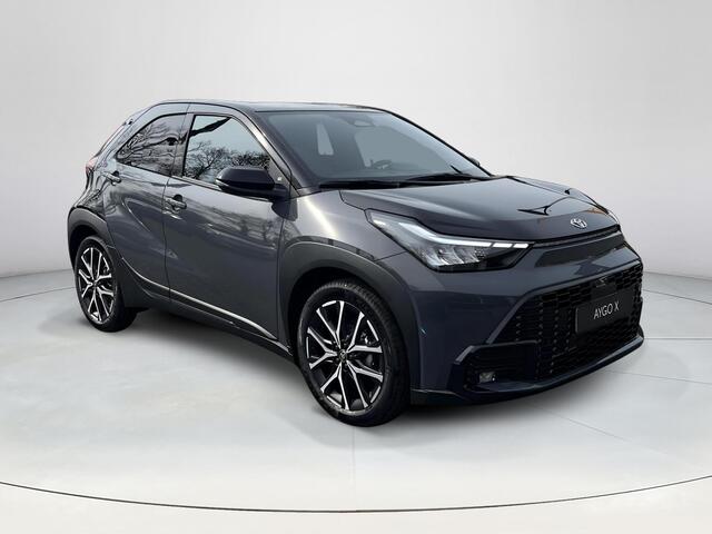 Toyota AYGO X Hybrid 115 GR Sport | Storm grey met zwart dak | Nieuw uit voorraad leverbaar |