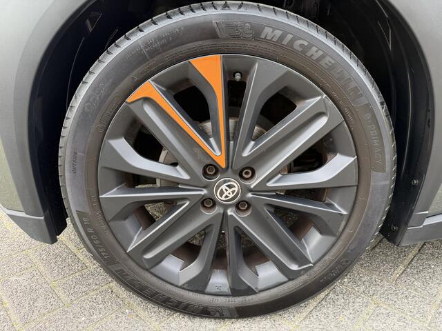 Toyota AYGO X 1.0 VVT-i MT Limited (Camera - Automatische Airco - Stoelverwarming - Keyless Entry - LED - Parkeersensoren V+A - Navigatie - Adap. Cruise Controle - 18")