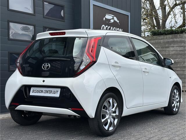 Toyota AYGO CABRIO / CRUISE CONTR / AIRCO / NAVI / CAMERA ...