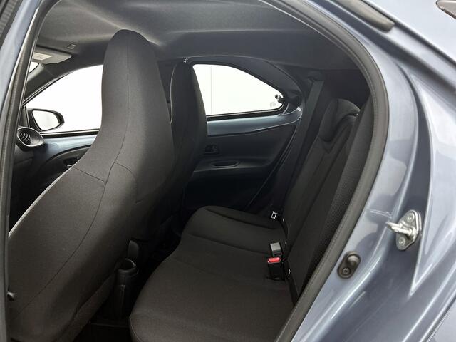 Toyota AYGO X 1.0 VVT-i MT Play | Apple CarPlay | Android Auto |