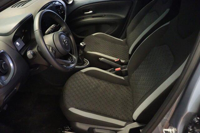 Toyota AYGO X 1.0 VVT-i MT first APPCONNECT | CAMERA | STOELVERW | ADAP CRUISE | LANE-ASSIST |