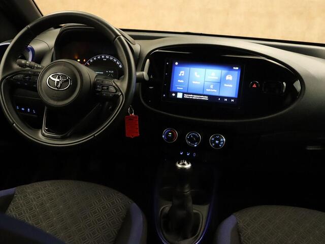 Toyota AYGO X 1.0 VVT-i MT Pulse - AIRCO - VOORSTOELEN VERWARMD - 17 INCH LICHT METALEN VELGEN - CAMERA - APPLE CARPLAY/ ANDROID AUTO - ADAPTIEVE CRUISE CONTROL - MISTLAMPEN VOOR - DONKER GETINTE RAMEN ACHTER - TWO TONE LAK