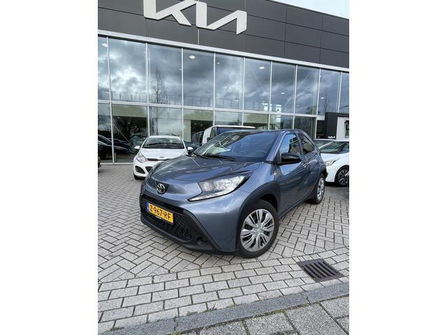 Toyota AYGO X 1.0 VVT-i S-CVT Play