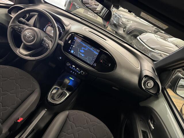Toyota AYGO X 1.0 VVT-i S-CVT Premium | 06-10141018 Voor meer informatie
