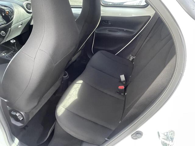 Toyota AYGO X 1.0 VVT-i MT Play