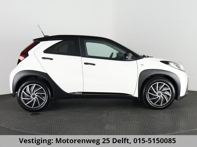 Toyota AYGO X 1.0 BLACK & WHITE SPECIAL EDITION GARANTIE 6-2033 CARPLAY NAVIGATIE.ADAPTIEVE CRUISE. SPECIAL EDITION PACK