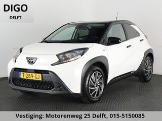 toyota-aygo-x-1.0-black-&-white-spe