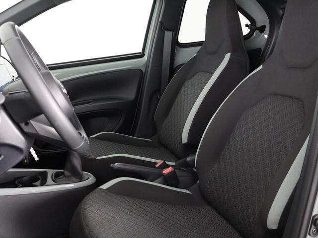 Toyota AYGO X 1.0 VVT-i PULSE PACK BI-TONE GARANTIE 3-2035! CARPLAY NAVI.STOELVERWARMING. ADAPTIVE CRUISE CONTROLL