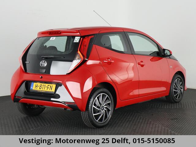 Toyota AYGO 1.0 VVT-i X-PLAY CARPLAY NAVI GARANTIE 2030* . CAMERA . DEALER ONDERHOUDEN . APPLE CARPLAY & ANDROID AUTO