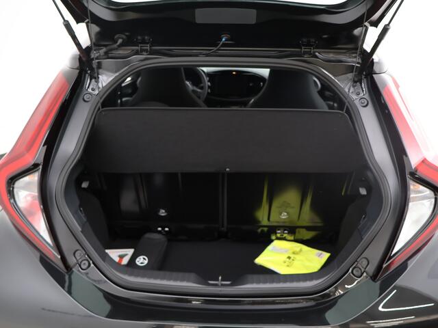 Toyota AYGO X Hybrid 115 play inruilpremie ¤1.000,-