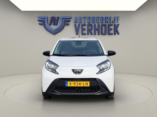 Toyota AYGO X 1.0 VVT-i MT Play NL Auto - All Season Banden - Carplay