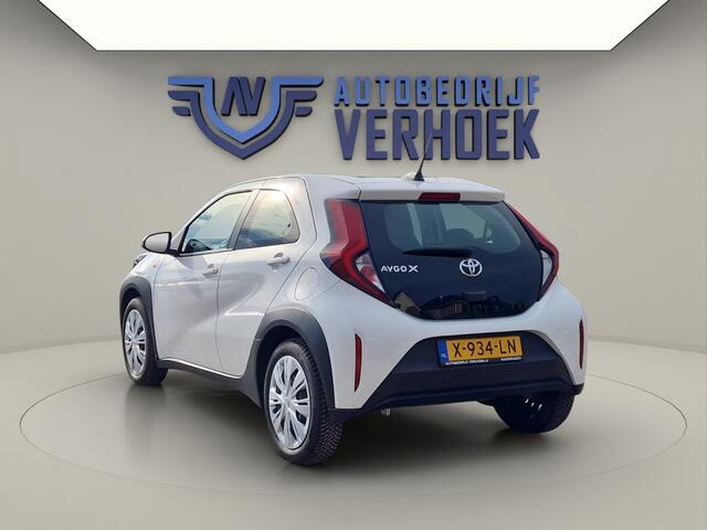 Toyota AYGO X 1.0 VVT-i MT Play NL Auto - All Season Banden - Carplay