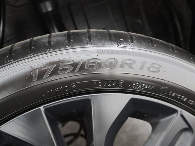 Toyota AYGO X 1.0 VVT-i S-CVT Premium Erdie