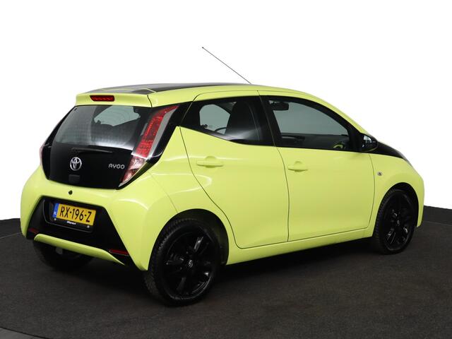 Toyota AYGO 1.0 VVT-i x-cite | Automaat | Parkeer camera | Bluetooth |