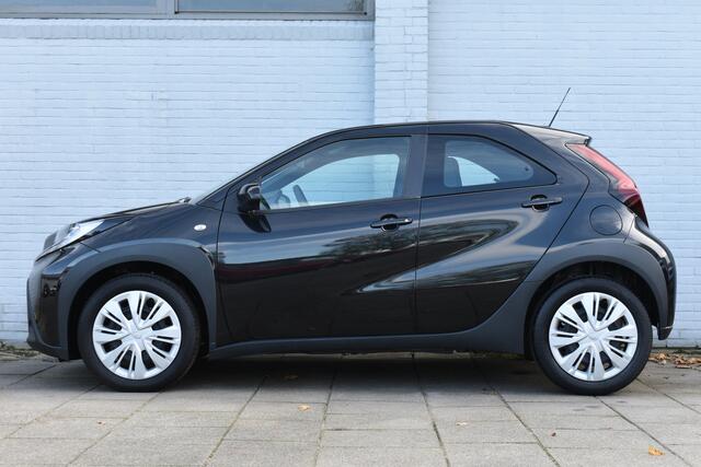 Toyota AYGO X 1.0 VVT-i MT Play 72 pk | Adaptive Cruise Control | Achteruitrijcamera | Handmatige Airco | Demonstratieauto, wordt mee gereden