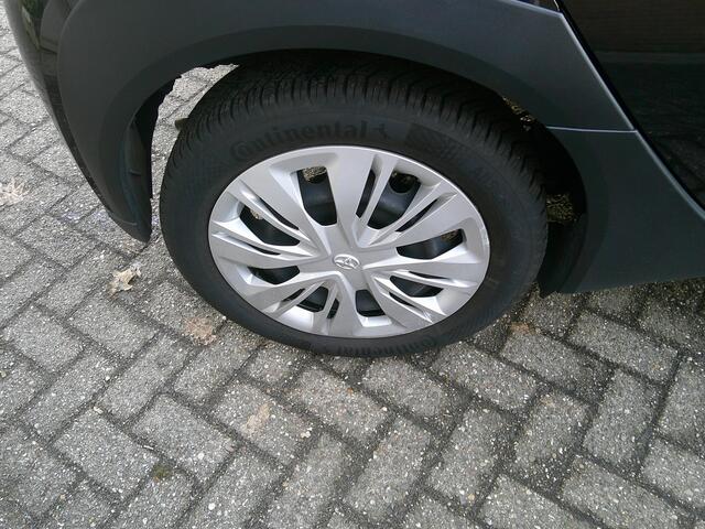 Toyota AYGO X 1.0 VVT-i MT Play