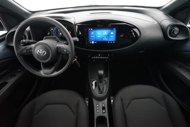 Toyota AYGO X Hybrid 115 play