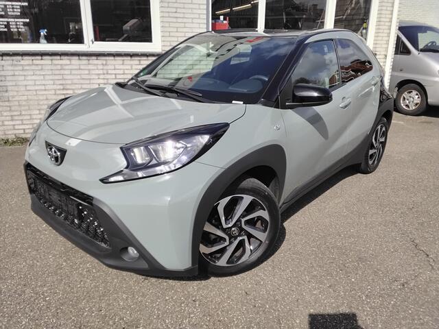 Toyota AYGO X 1.0 VVT-i MT Pulse Bi Tone