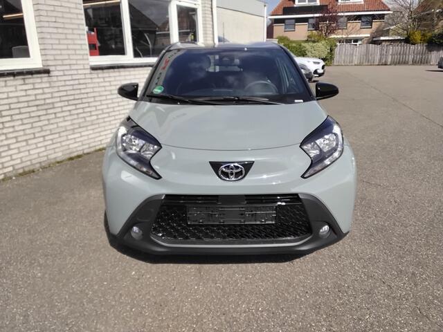 Toyota AYGO X 1.0 VVT-i MT Pulse Bi Tone