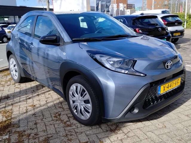 Toyota AYGO X 1.0 VVT-i MT Play | Rijklaar | NL-auto | Apple/Android | Camera | Airco | Adaptive cruise