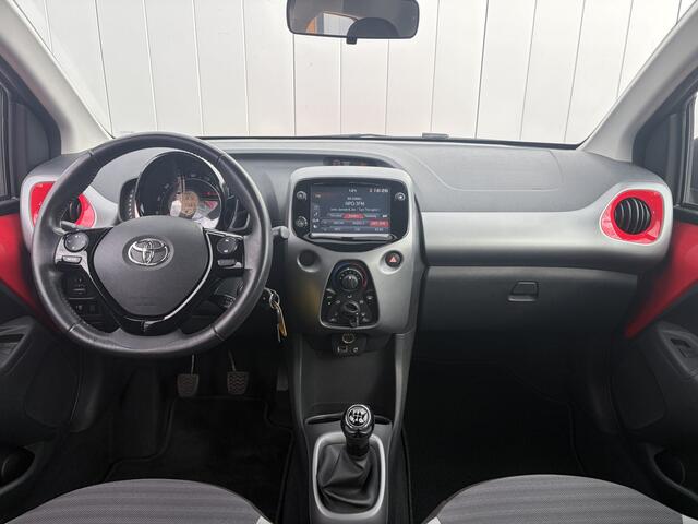 Toyota AYGO 1.0 VVT-i X-Play NL Auto Dealer Onderhouden Apple Carplay Android Auto Camera
