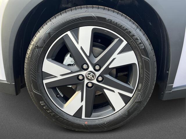 Toyota AYGO X Hybrid 115 Black Edition | Stoelverwarming | Park. Sensoren | AC