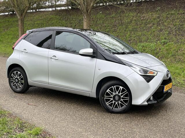 Toyota AYGO 1.0 VVT-i x-play