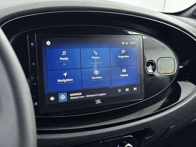 Toyota AYGO X 1.0 VVT-i MT Premium | Fietsendragerbeugel | Stoelverwarming | Leder |