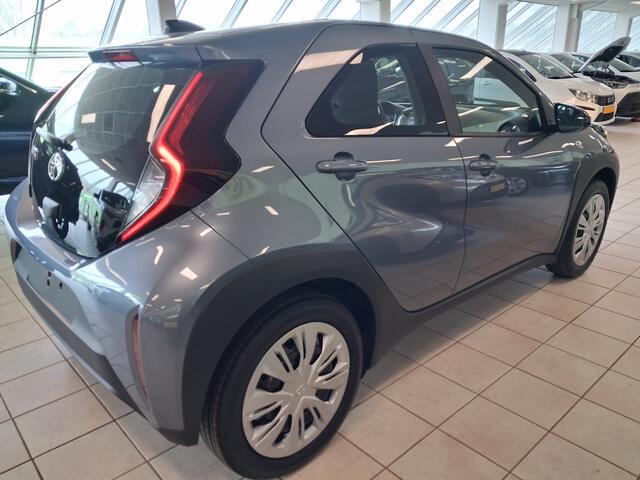 Toyota AYGO X 1.0 VVT-i MT Play ACTIE PRIJS ¤20.750,-