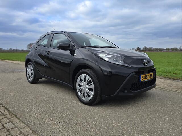 Toyota AYGO X 1.0 VVT-i MT Play - 74 Pk - Euro 6 - ParkeerCamera