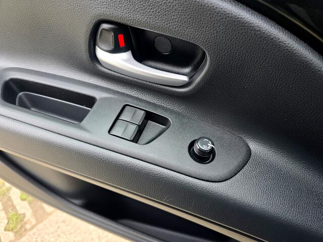 Toyota AYGO X 1.0 VVT-i MT Play - 74 Pk - Euro 6 - ParkeerCamera