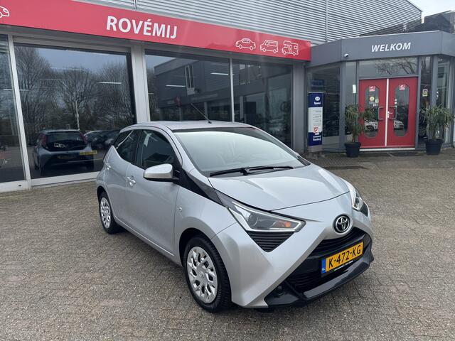 Toyota AYGO 1.0 VVT-i x-play Carplay, Camera, Airco.