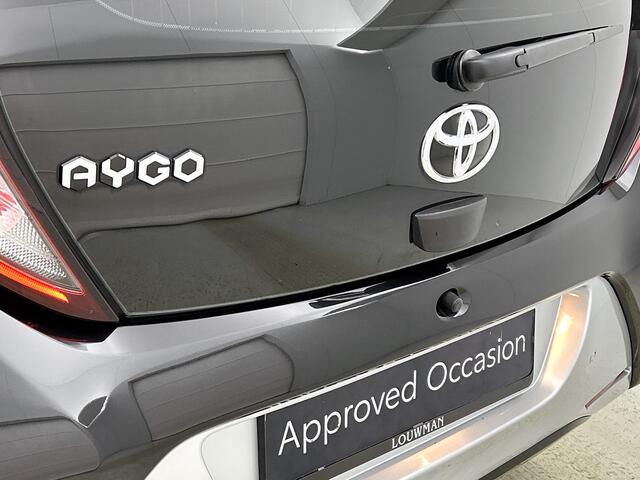 Toyota AYGO 1.0 VVT-i x-play Automaat | Premium uitvoering || Parkeersensoren voor en achter | Parkeersensoren voor en achter |